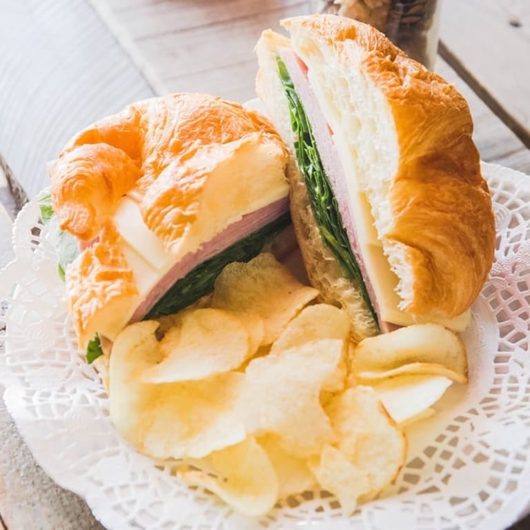 Delicious Croissant Sandwiches: A Brunch Favorite