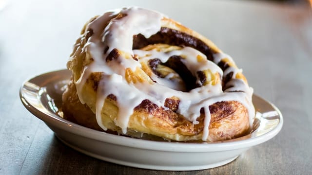 Jumbo Cinnamon Roll